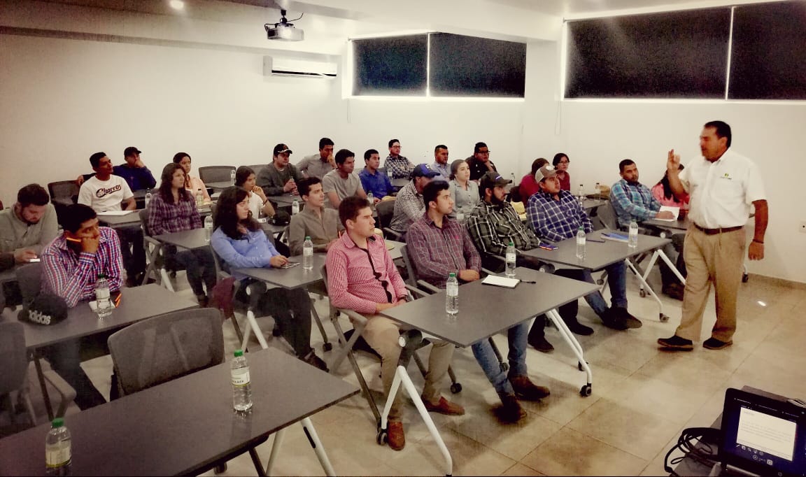 Visita guiada para alumnos del "CUCBA" de la Universidad de Guadalajara