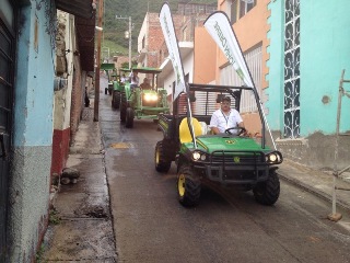 Recorriendo las calles de Pajacuarán